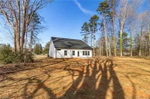 2130 E Holly Grove Rd, Lexington, NC 27292 - Photo 30