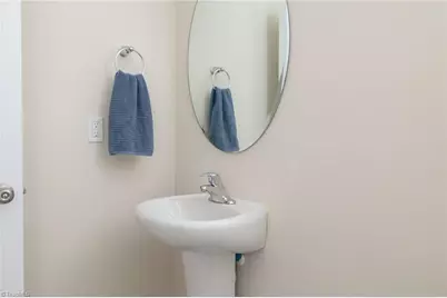 128 S Honey Locust Drive, Thomasville, NC 27360 - Photo 14