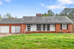 56 Hillcrest Rd, Siler City, NC 27344 - Photo 1