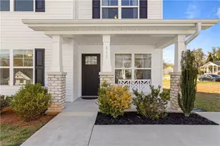 112 McCleskey Dr, Yadkinville, NC 27055 - Photo 4