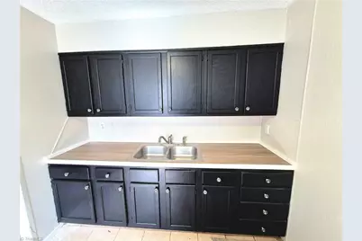 758 Clemmonsville Circle, Winston-Salem, NC 27107 - Photo 4