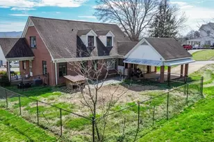 316 D St, North Wilkesboro, NC 28697 - Photo 4