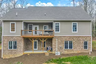 362 Fairway Oaks Dr, West Jefferson, NC 28694 - Photo 4