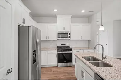910 Plum Creek Place, Greensboro, NC 27405 - Photo 14
