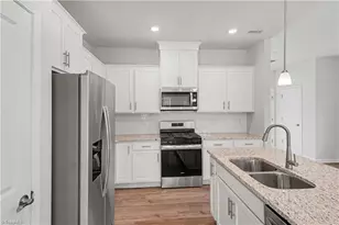 910 Plum Crk Pl, Greensboro, NC 27405 - Photo 14