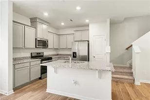 1417 Allegheny River St, Greensboro, NC 27405 - Photo 12