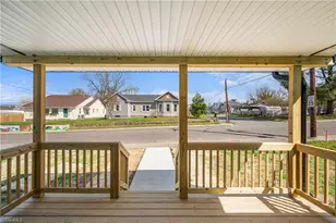 303 Orchard St, Mount Airy, NC 27030 - Photo 4