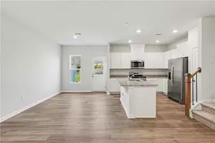 1411 Allegheny River St, Greensboro, NC 27405 - Photo 8