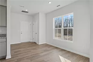 1409 Allegheny River St, Greensboro, NC 27405 - Photo 8