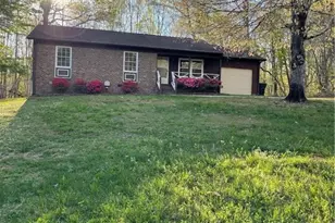 1055 Brookridge Dr, Walnut Cove, NC 27052 - Photo 10