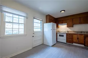 321 Vineyard Park Ct, Winston-Salem, NC 27104 - Photo 10