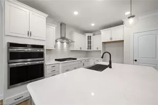 2003 Abbotts Vis Dr, Kernersville, NC 27284 - Photo 16