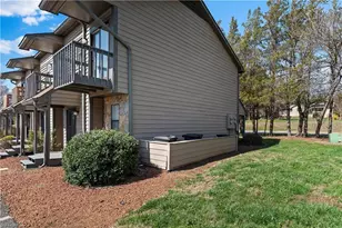 380 Vista Cir, Winston-Salem, NC 27106 - Photo 4