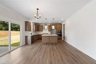 2004 Abbotts Vis Dr, Kernersville, NC 27284 - Photo 10