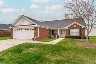 2221 Sweetbay Cir, Burlington, NC 27215 - Photo 1