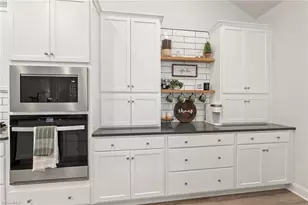 1557 Oakbluffs Dr, Colfax, NC 27235 - Photo 18