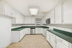 2811 Charley Ln, Burlington, NC 27215 - Photo 12