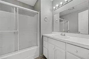 2811 Charley Ln, Burlington, NC 27215 - Photo 18