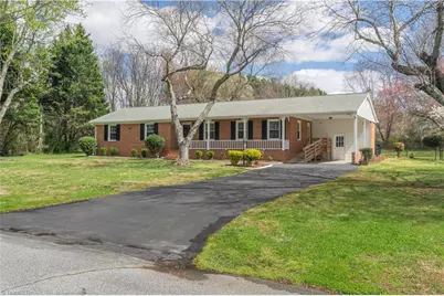 1401 Lambs Lane, Kernersville, NC 27284 - Photo 4