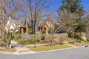 1602 West End Pl, Greensboro, NC 27403 - Photo 32