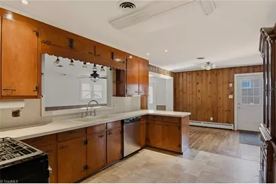 1302 Miller Street, Winston-Salem, NC 27103 - Photo 8