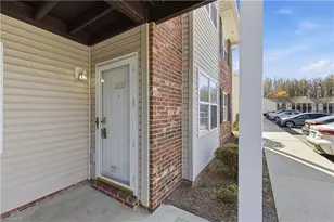 1000 Westbrook Ct, Archdale, NC 27263 - Photo 2