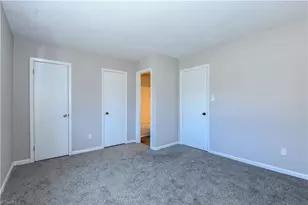 5735 Bramblegate Rd, Greensboro, NC 27409 - Photo 16