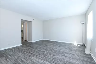 5735 Bramblegate Road #J, Greensboro, NC 27409 - Photo 4