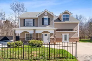 5663 Fairway Forest Dr, Winston-Salem, NC 27105 - Photo 2