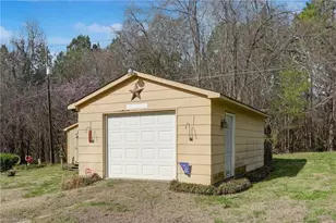 4104 Enchanted Ln, Greensboro, NC 27406 - Photo 28