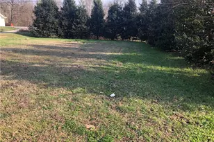 549 E Pine St, Mount Airy, NC 27030 - Photo 36