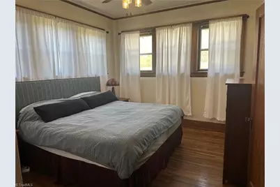 549 E Pine Street, Mount Airy, NC 27030 - Photo 24