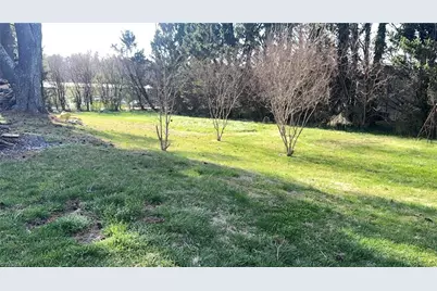 549 E Pine Street, Mount Airy, NC 27030 - Photo 42