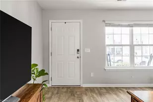 4381 Oak Pointe Dr, Winston-Salem, NC 27105 - Photo 6