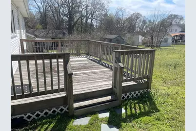 225 Jackson Street, Eden, NC 27288 - Photo 18