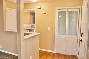 3102 Bannock Ln, Greensboro, NC 27410 - Photo 4