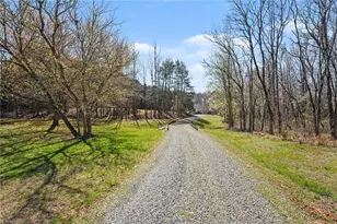 190 Pondview Dr, Reidsville, NC 27320 - Photo 2