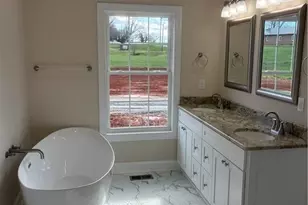 621 W Atkins St, Dobson, NC 27017 - Photo 18