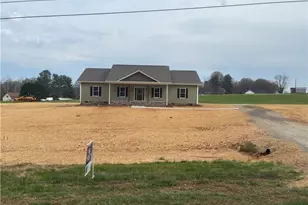 621 W Atkins St, Dobson, NC 27017 - Photo 1