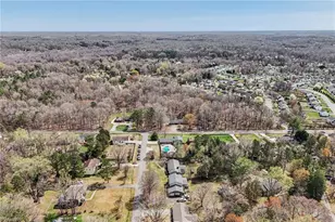 660 S Peace Haven Rd, Winston-Salem, NC 27103 - Photo 40