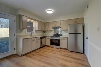 2224 Spring Garden Street, Greensboro, NC 27403 - Photo 4