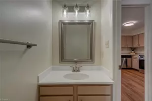 2224 Spring Garden St, Greensboro, NC 27403 - Photo 12