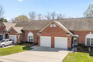 712 Vinebury Ln, High Point, NC 27265 - Photo 2