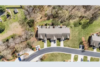 712 Vinebury Lane, High Point, NC 27265 - Photo 4