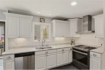 208 Forest Brook Drive, Winston-Salem, NC 27106 - Photo 16