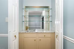 16 Fountain Manor Dr, Greensboro, NC 27405 - Photo 8