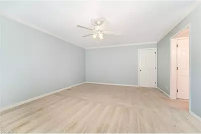 16 Fountain Manor Drive #B, Greensboro, NC 27405 - Photo 18