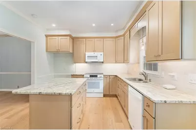 16 Fountain Manor Drive #B, Greensboro, NC 27405 - Photo 12