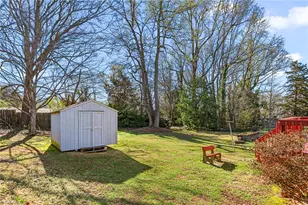 509 Duke St, Thomasville, NC 27360 - Photo 30