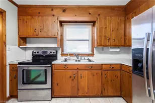 509 Duke St, Thomasville, NC 27360 - Photo 10